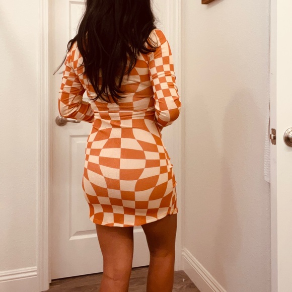 Checkered dress - Picture 3 of 4